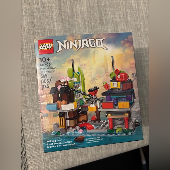 LEGO Ninjago City Markets - Picture 1 of 2